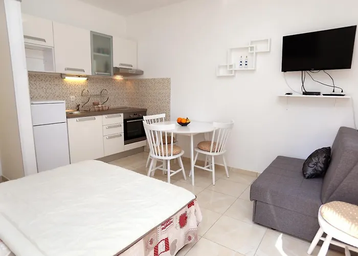 Remarkable 2-bed In Okrug Gornji Apartment Trogir