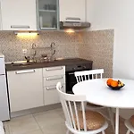Lägenhet Remarkable 2-bed In Okrug Gornji