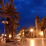 Remarkable 2-bed In Okrug Gornji Trogir