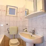Appartamento Remarkable 2-bed In Okrug Gornji