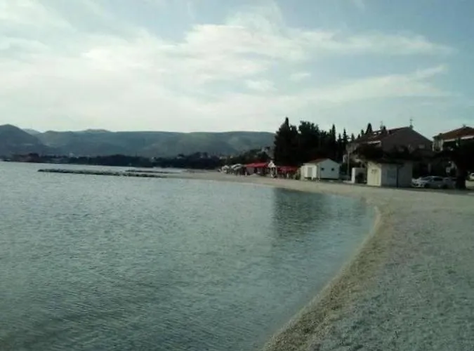 Remarkable 2-bed In Okrug Gornji Appartement Trogir