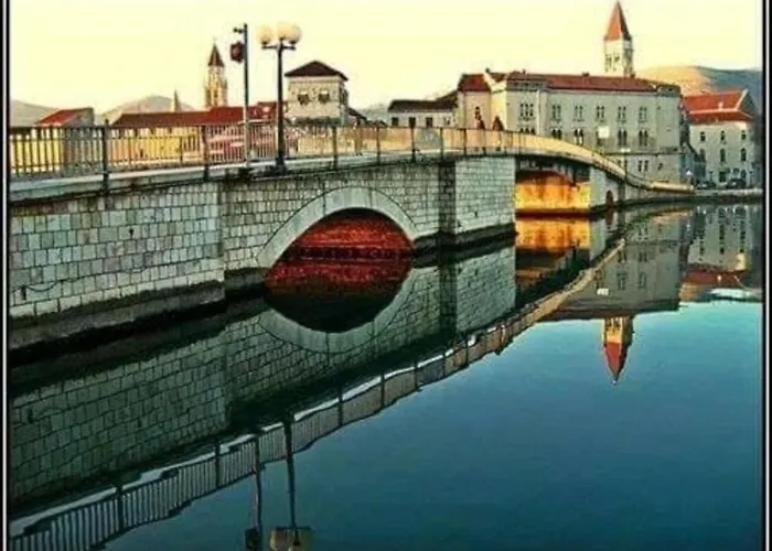 Appartement Remarkable 2-bed In Okrug Gornji