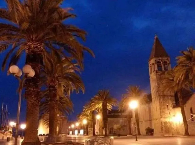 Remarkable 2-bed In Okrug Gornji Trogir